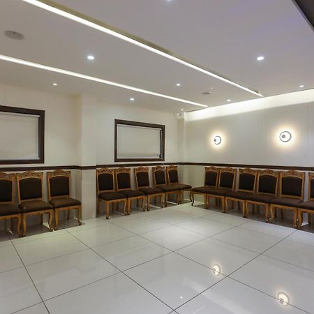 Hotel Ashray Inn Express Ahmedabad Exterior photo
