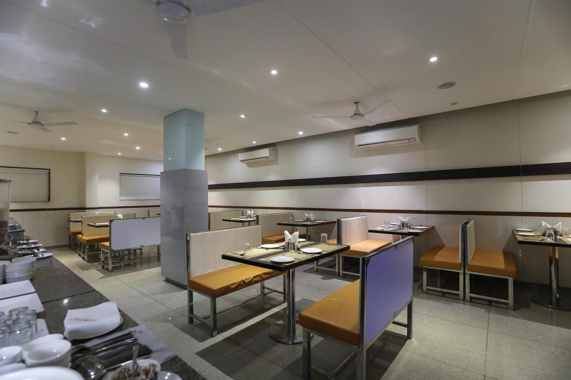 Hotel Ashray Inn Express Ahmedabad Exterior photo
