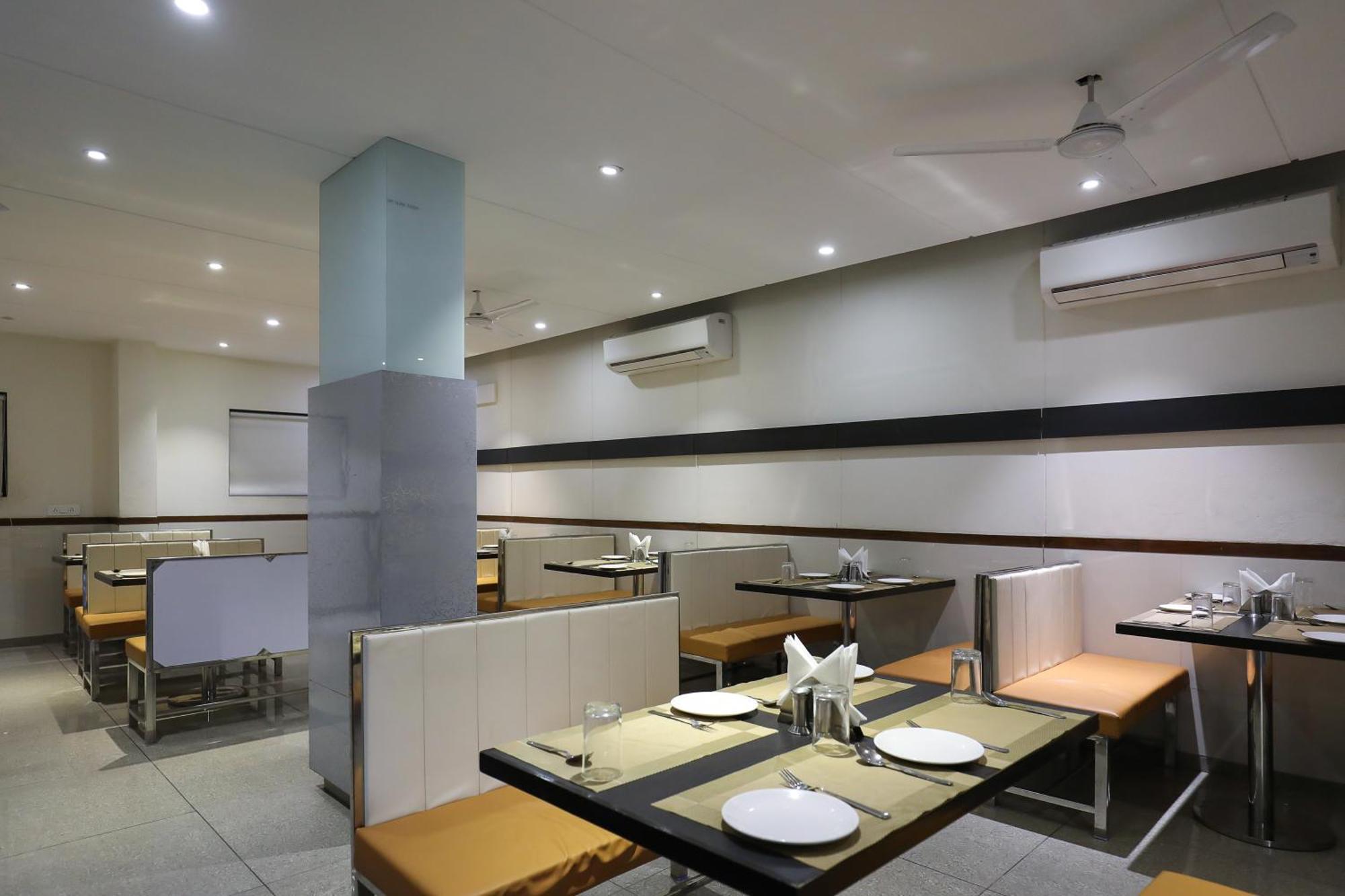 Hotel Ashray Inn Express Ahmedabad Exterior photo