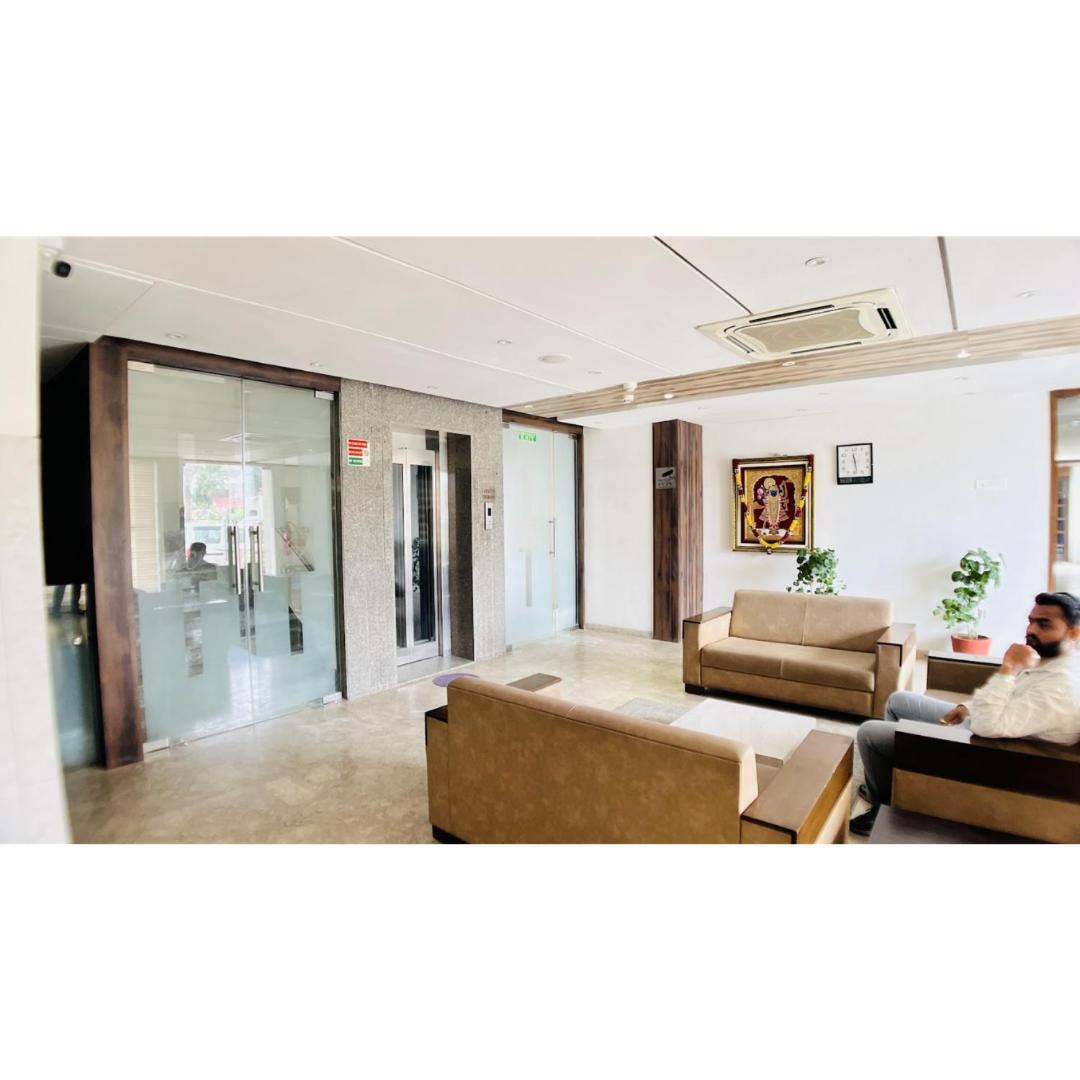 Hotel Ashray Inn Express Ahmedabad Exterior photo