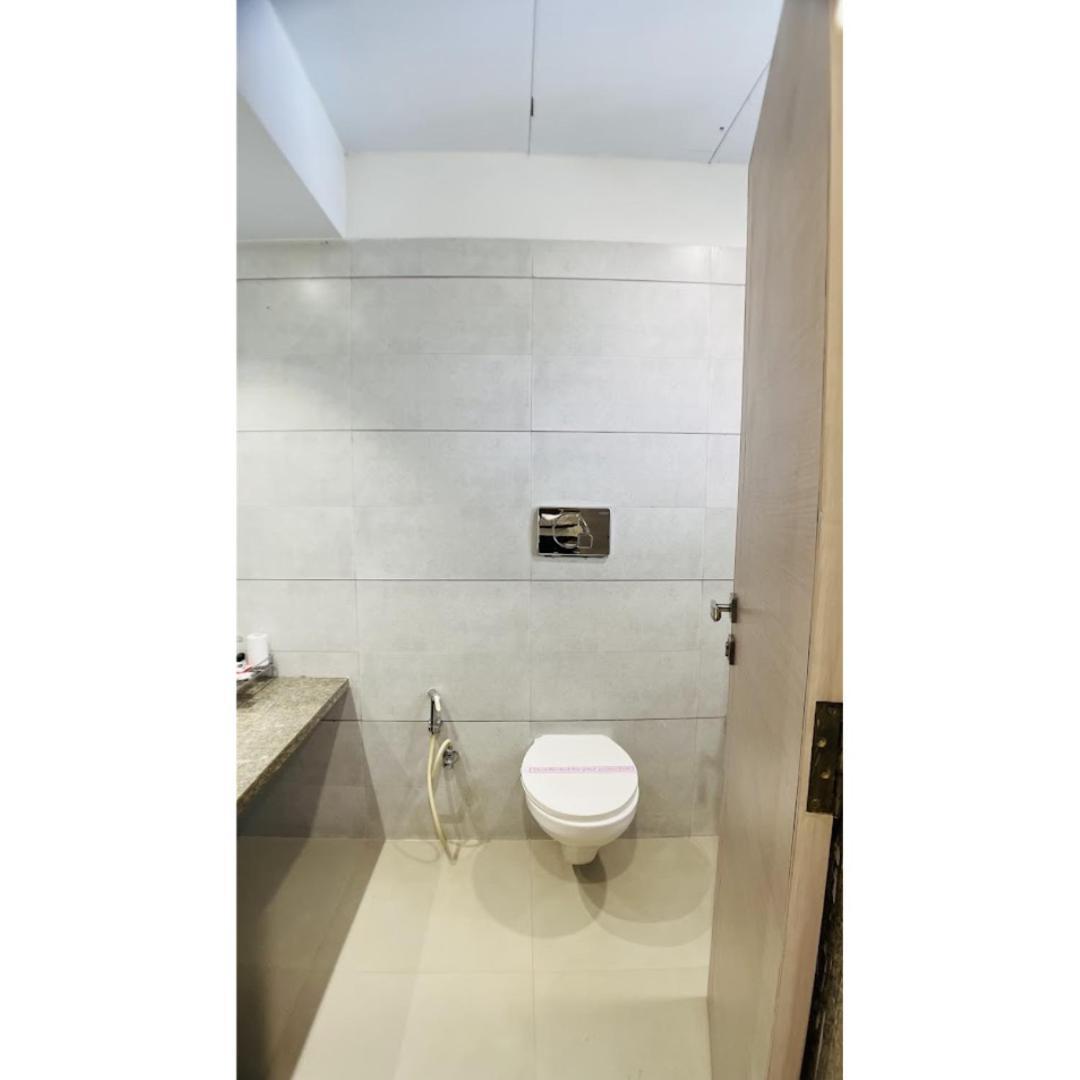 Hotel Ashray Inn Express Ahmedabad Exterior photo
