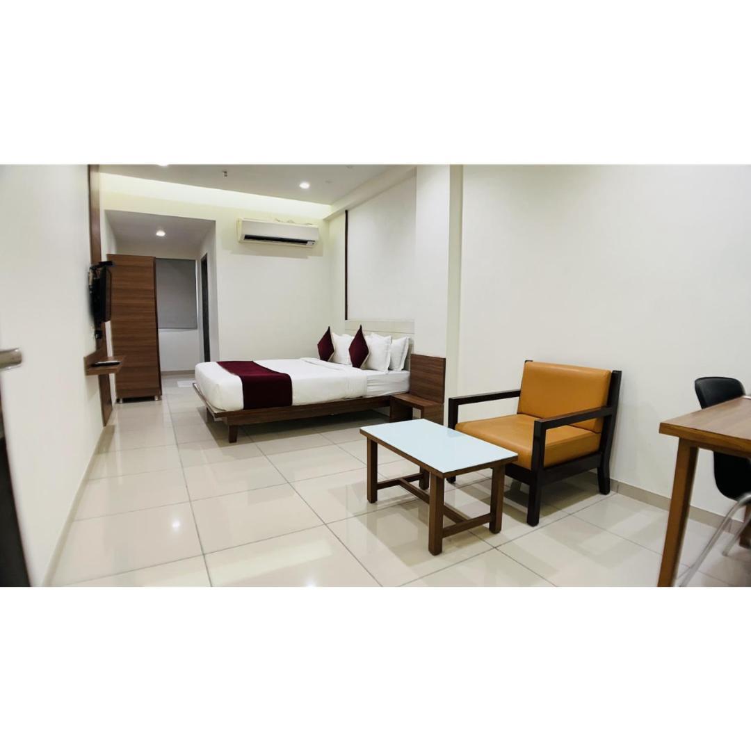Hotel Ashray Inn Express Ahmedabad Exterior photo