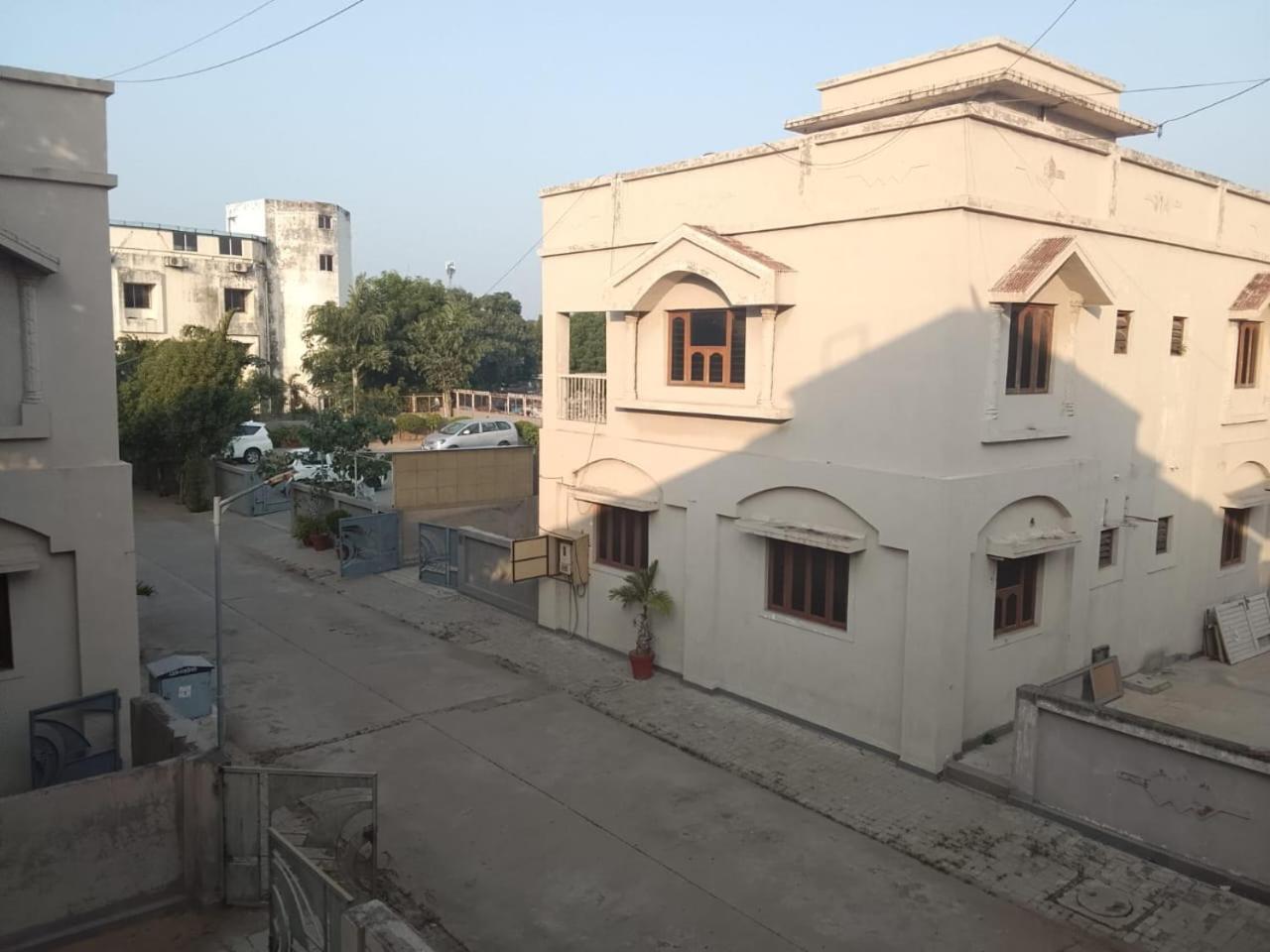 Hotel Ashray Inn Express Ahmedabad Exterior photo